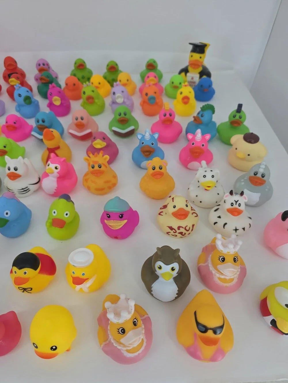 Lot of 116 Assorted Rubber Ducks Novelty Character Jeep Cruise Ducking